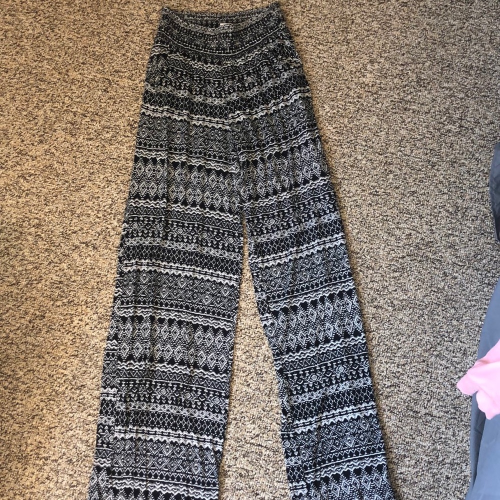 Gaucho pants — black and gray